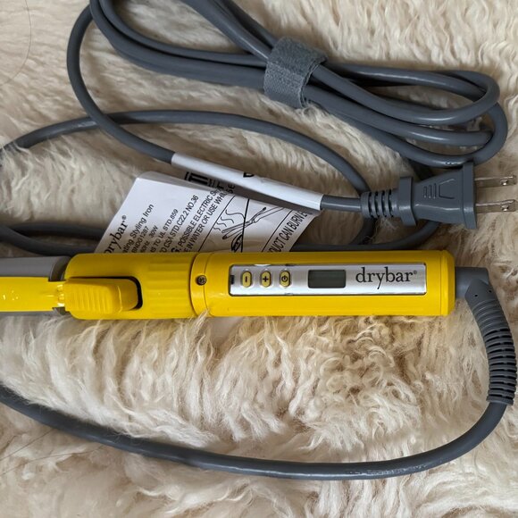 Drybar 3-Day Bender 1” Digital Curling Iron - Preowned - Picture 2 of 12